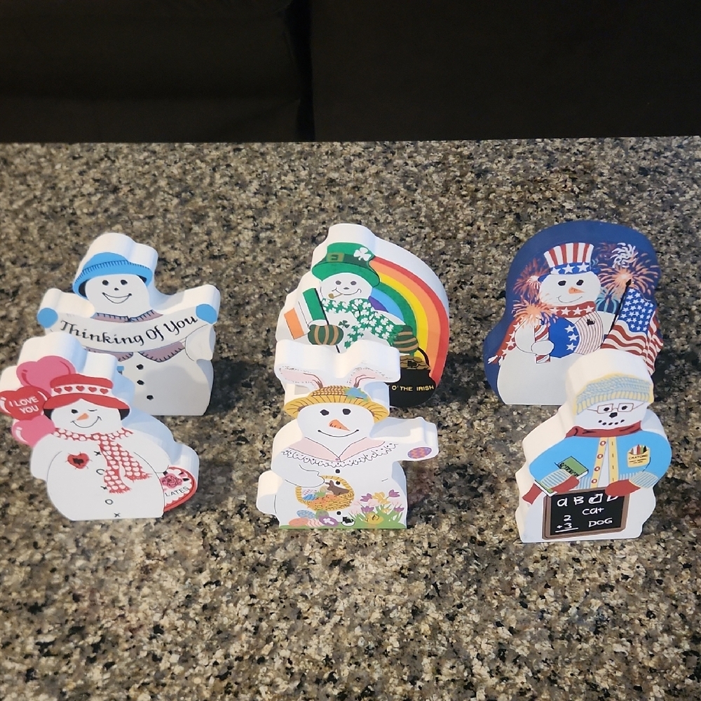 The Cat's Meow Snowmen Collection Vintage Decorative Set Of 10 Shelf Sitters